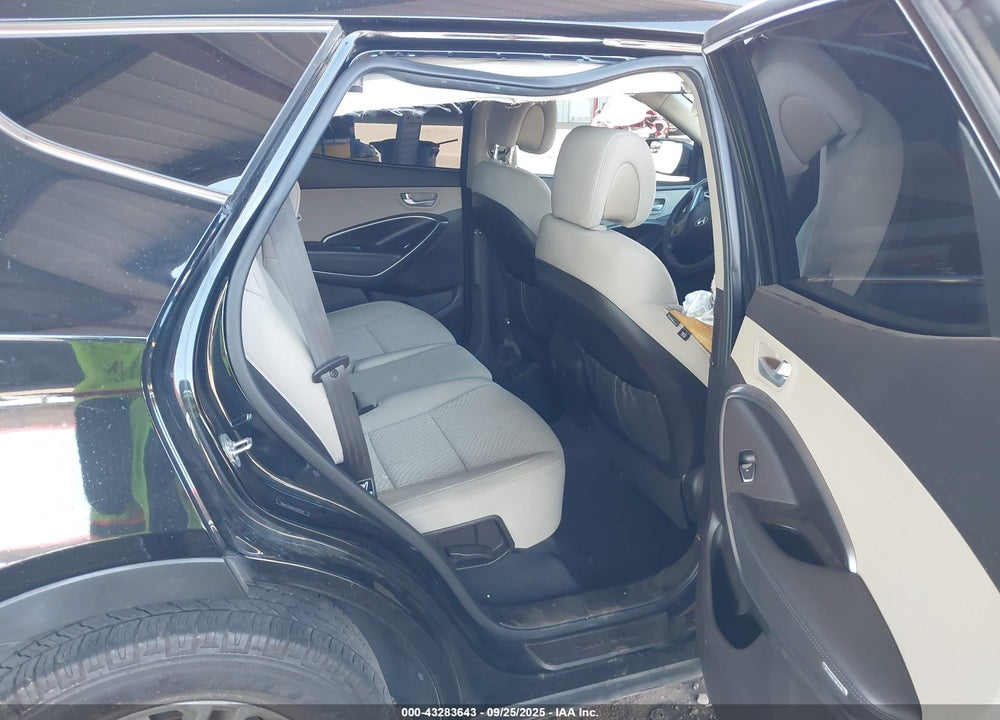 2018 HYUNDAI SANTA FE VIN: 5NMZU3LB8JH066582