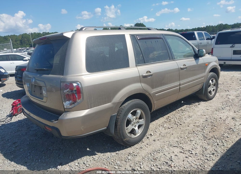 2006 HONDA PILOT EX VIN: 5FNYF28466B029890