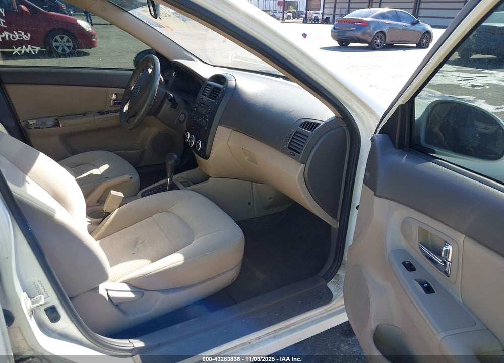 2009 KIA SPECTRA EX VIN: KNAFE221295656744