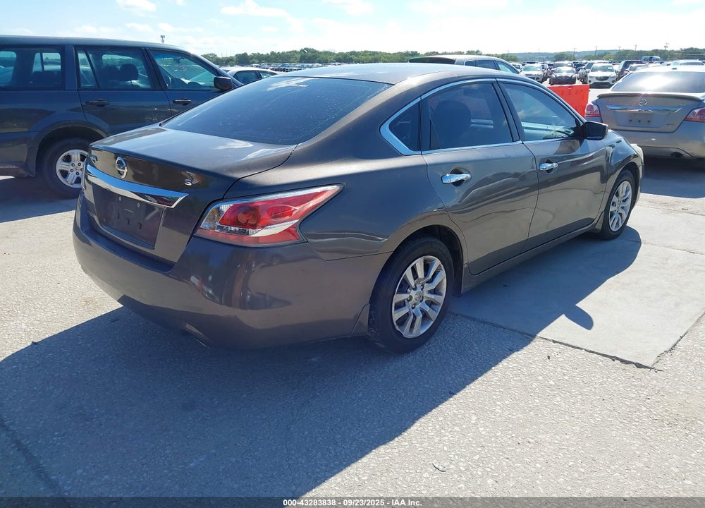 2015 NISSAN ALTIMA VIN: 1N4AL3AP3FC142588