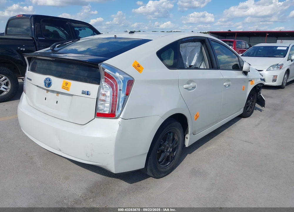 2015 TOYOTA PRIUS VIN: JTDKN3DU3F1930616