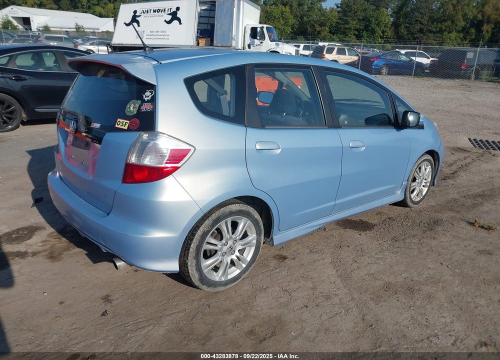 2010 HONDA FIT SPORT VIN: JHMGE8H49AC027671