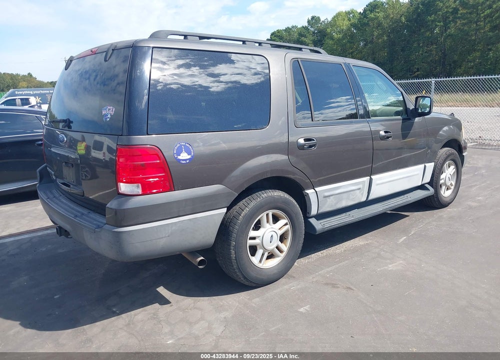 2005 FORD EXPEDITION XLT VIN: 1FMPU15505LA18268