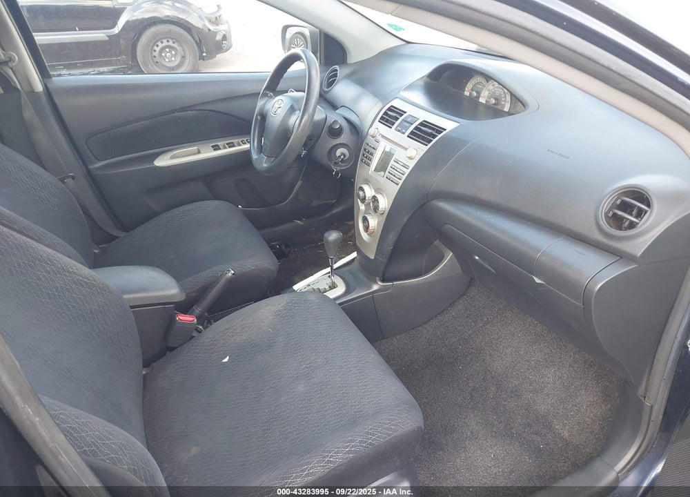 2008 TOYOTA YARIS VIN: JTDBT923081262196