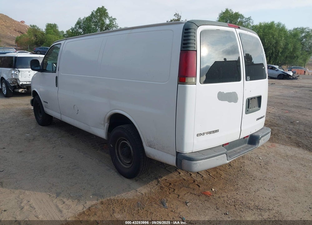 2002 CHEVROLET EXPRESS VIN: 1GCHG35R921226753