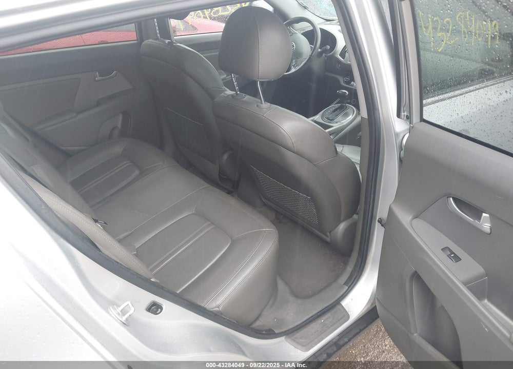 2011 KIA SPORTAGE VIN: KNDPCCA28B7037749