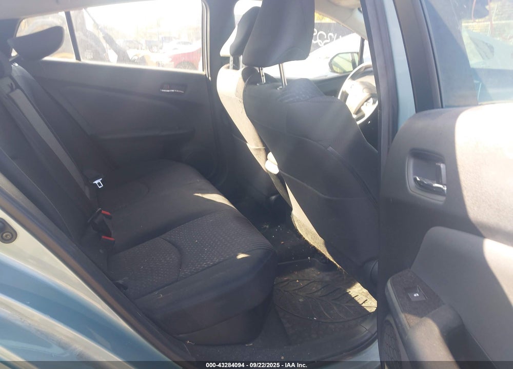 2017 TOYOTA PRIUS VIN: JTDKARFUXH3030685