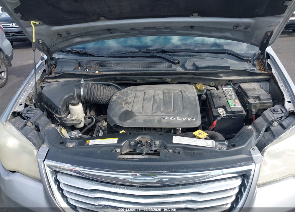 2014 CHRYSLER TOWN & COUNTRY VIN: 2C4RC1BG6ER348526