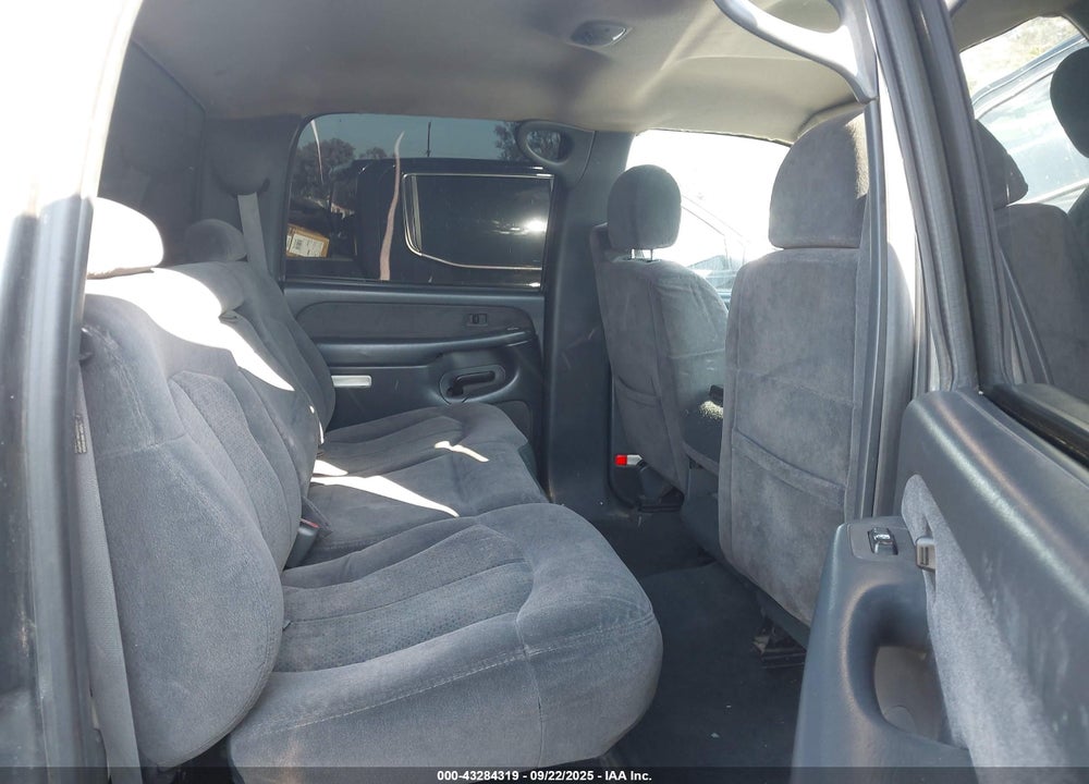 2002 CHEVROLET SILVERADO 2500HD LS VIN: 1GCHK23UX2F143044