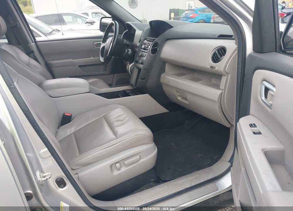 2012 HONDA PILOT VIN: 5FNYF4H58CB083885