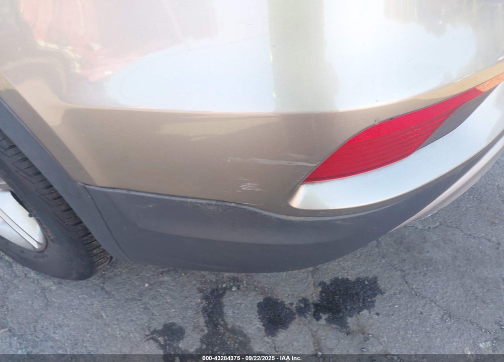 2017 HYUNDAI SANTA FE VIN: 5XYZTDLBXHG441059