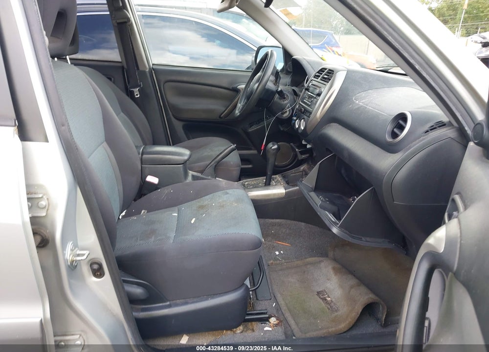 2004 TOYOTA RAV4 VIN: JTEGD20VX40030067