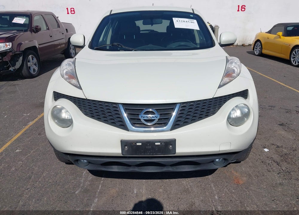 2011 NISSAN JUKE VIN: JN8AF5MV4BT021963