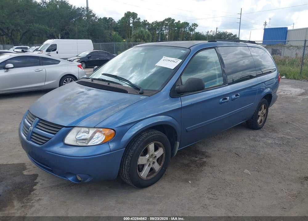 2007 DODGE GRAND CARAVAN SXT VIN: 2D4GP44L27R193924