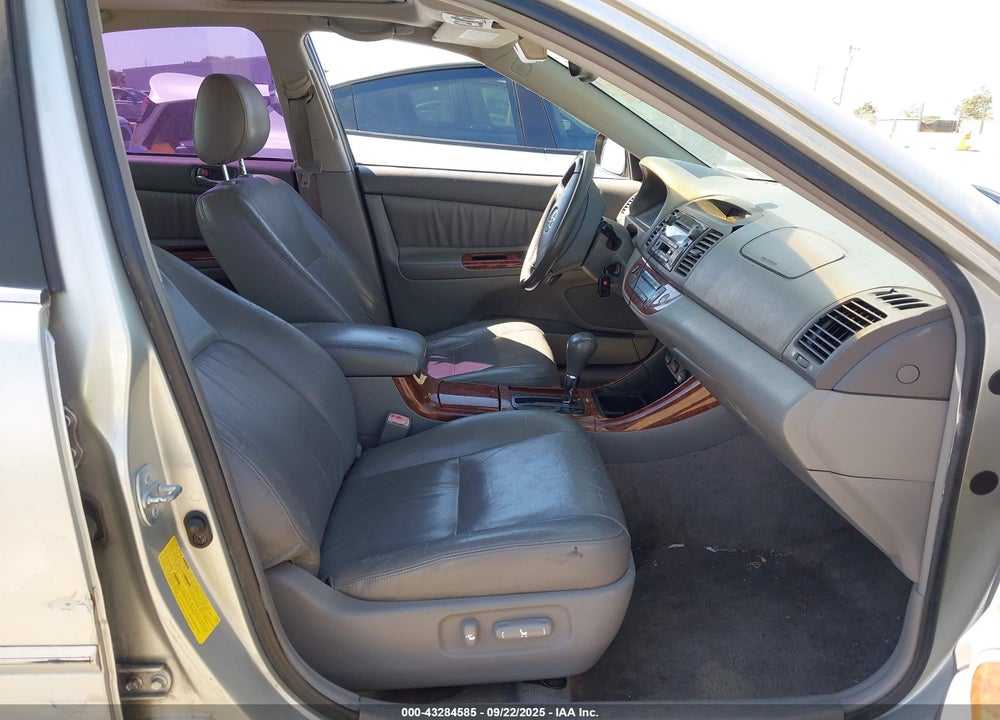 2004 TOYOTA CAMRY XLE V6 VIN: JTDBF30K540153697
