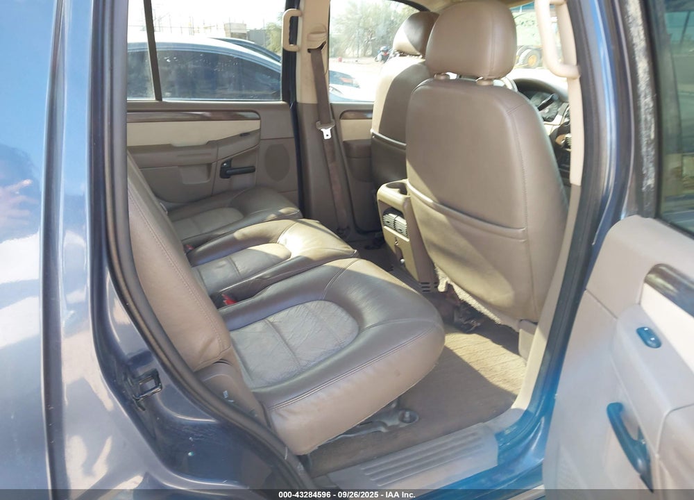 2005 FORD EXPLORER EDDIE BAUER VIN: 1FMDU64W95UB76628
