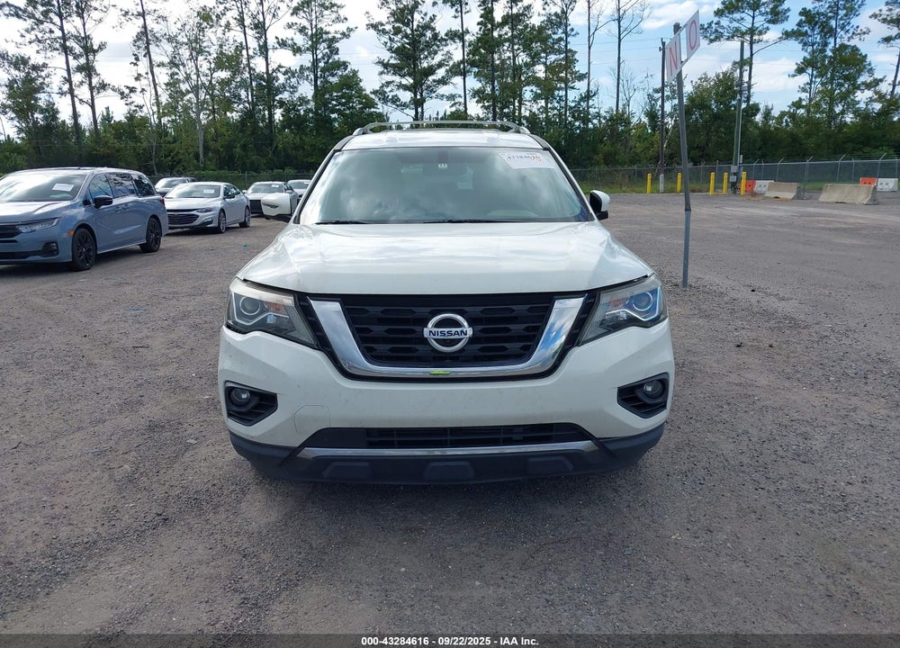 2017 NISSAN PATHFINDER VIN: 5N1DR2MN0HC649831