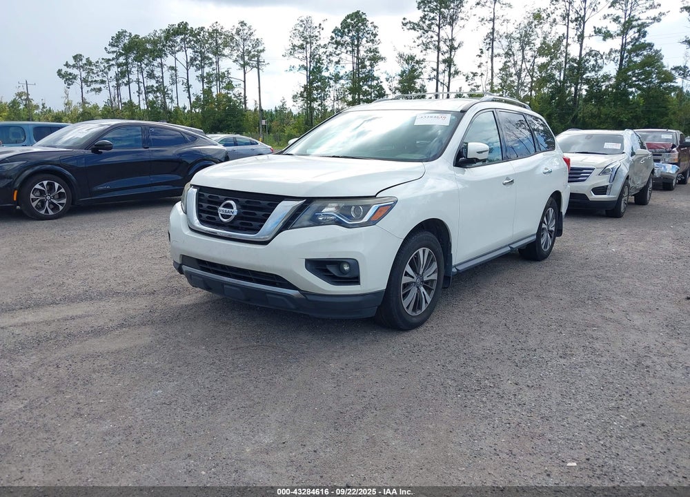 2017 NISSAN PATHFINDER VIN: 5N1DR2MN0HC649831