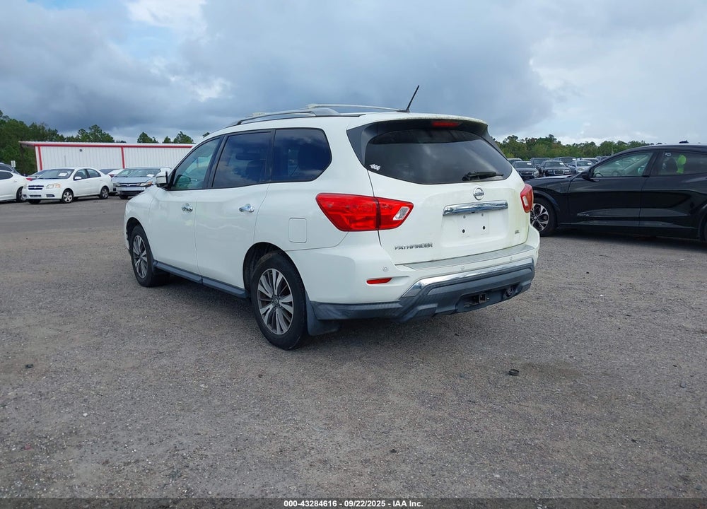 2017 NISSAN PATHFINDER VIN: 5N1DR2MN0HC649831