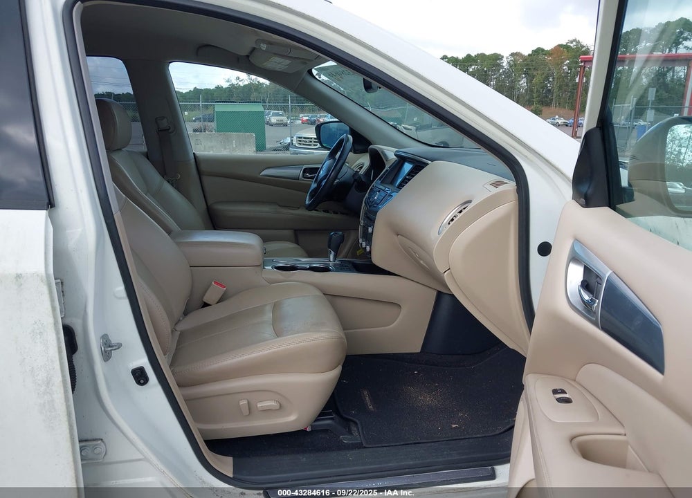2017 NISSAN PATHFINDER VIN: 5N1DR2MN0HC649831