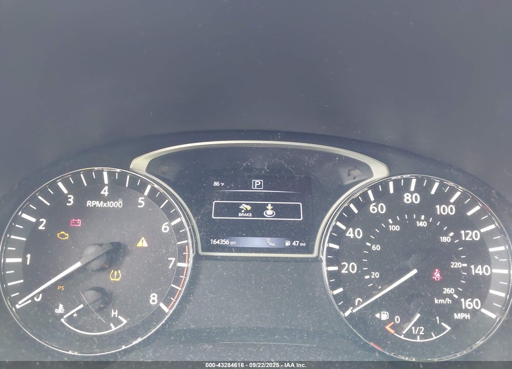 2017 NISSAN PATHFINDER VIN: 5N1DR2MN0HC649831