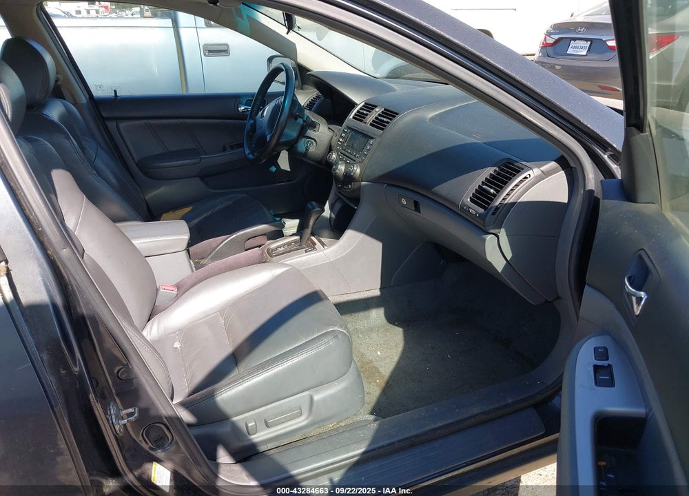 2004 HONDA ACCORD 3.0 EX VIN: 1HGCM665X4A098124