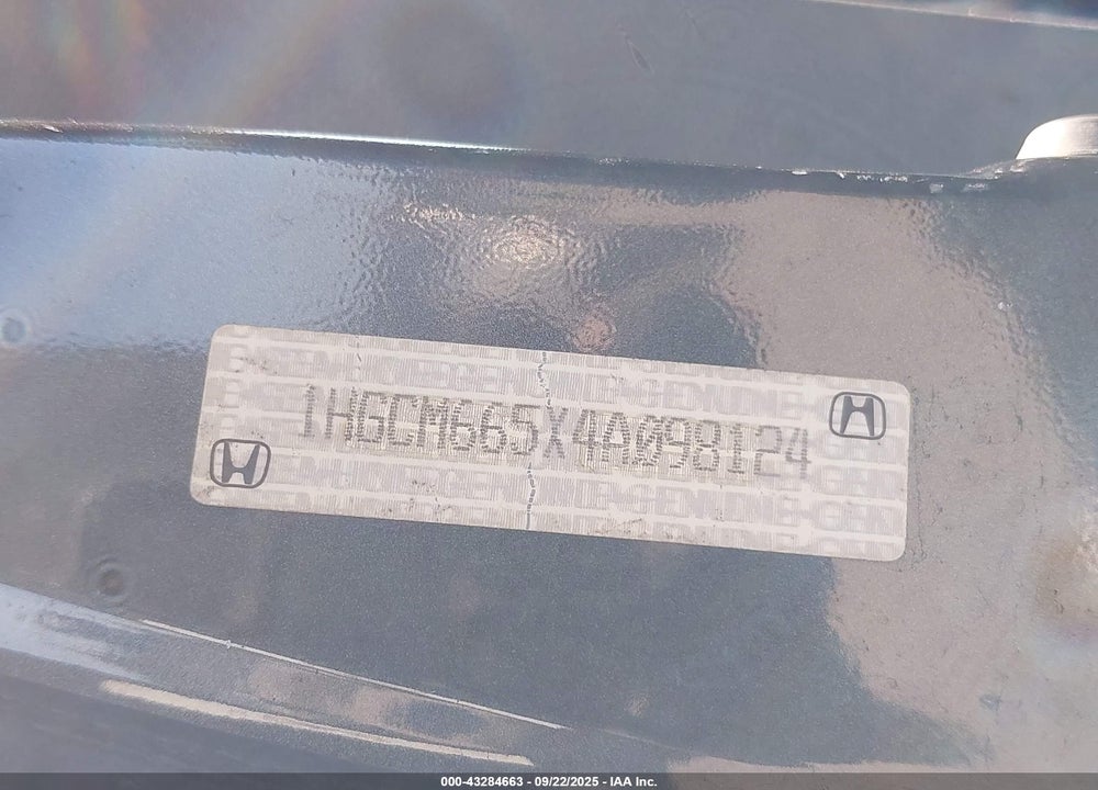 2004 HONDA ACCORD 3.0 EX VIN: 1HGCM665X4A098124