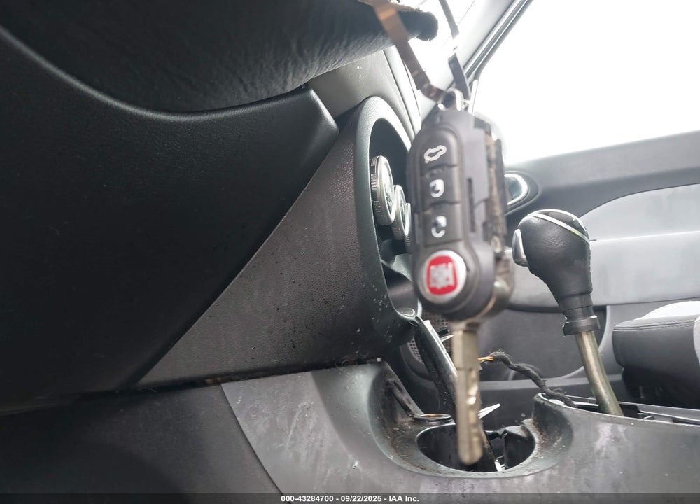 2014 FIAT 500L EASY VIN: ZFBCFABH6EZ027083