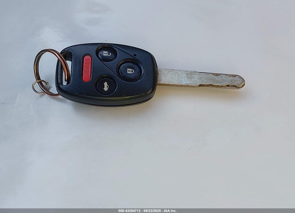 2011 HONDA ACCORD VIN: 1HGCP3F87BA000972