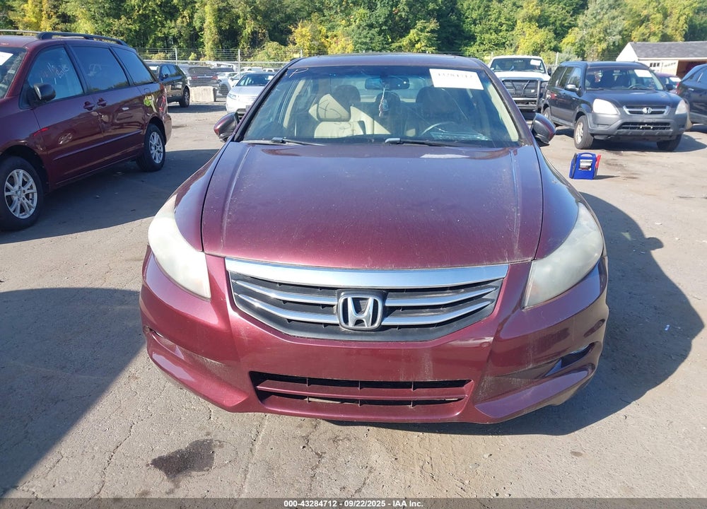 2011 HONDA ACCORD VIN: 1HGCP3F87BA000972