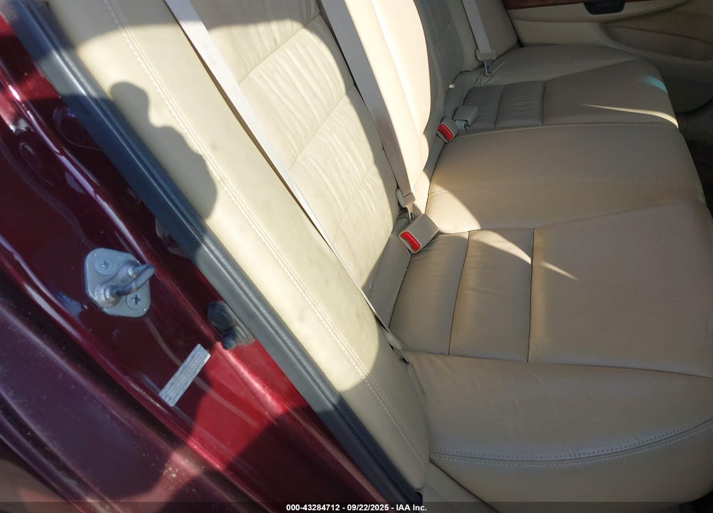 2011 HONDA ACCORD VIN: 1HGCP3F87BA000972