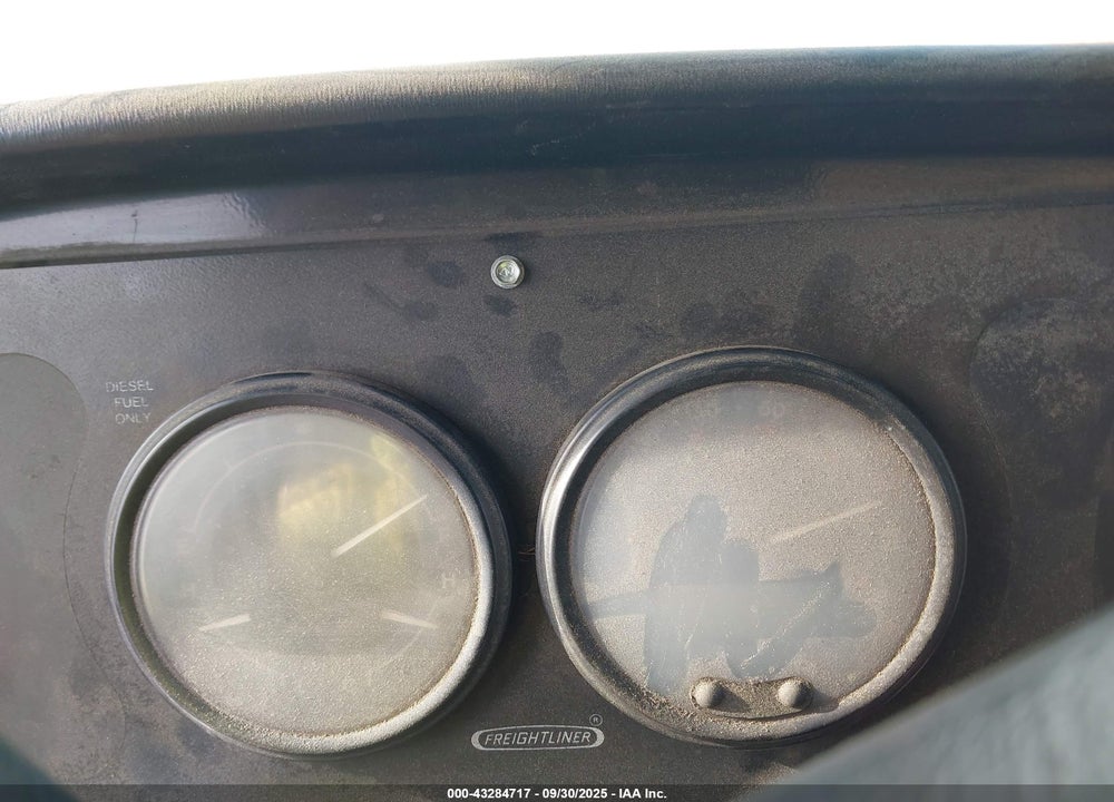 2005 FREIGHTLINER CHASSIS VIN: 4UZAANBW85CV19038