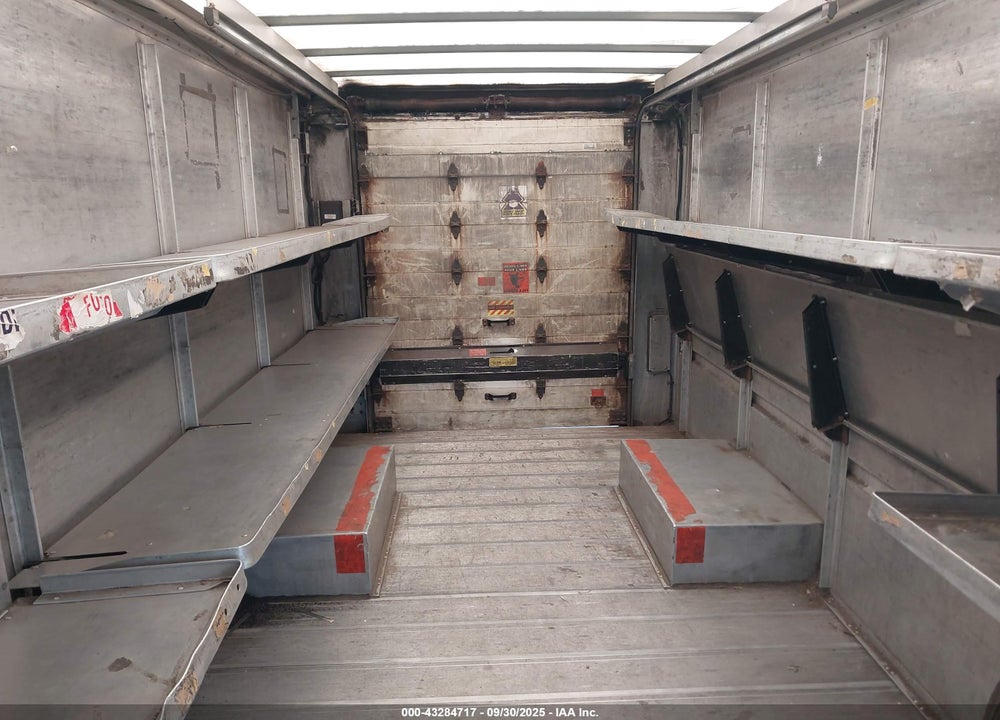 2005 FREIGHTLINER CHASSIS VIN: 4UZAANBW85CV19038