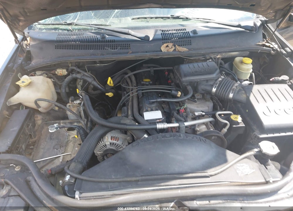 2004 JEEP GRAND CHEROKEE VIN: 1J4GX48S04C375778