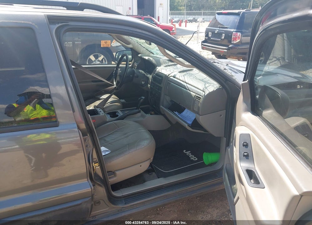 2004 JEEP GRAND CHEROKEE VIN: 1J4GX48S04C375778