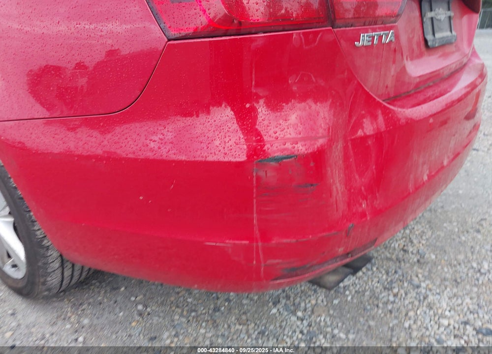 2012 VOLKSWAGEN JETTA VIN: 3VWLL7AJ7CM391893