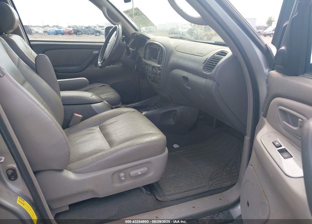 2005 TOYOTA SEQUOIA LIMITED V8 VIN: 5TDBT48A45S250348