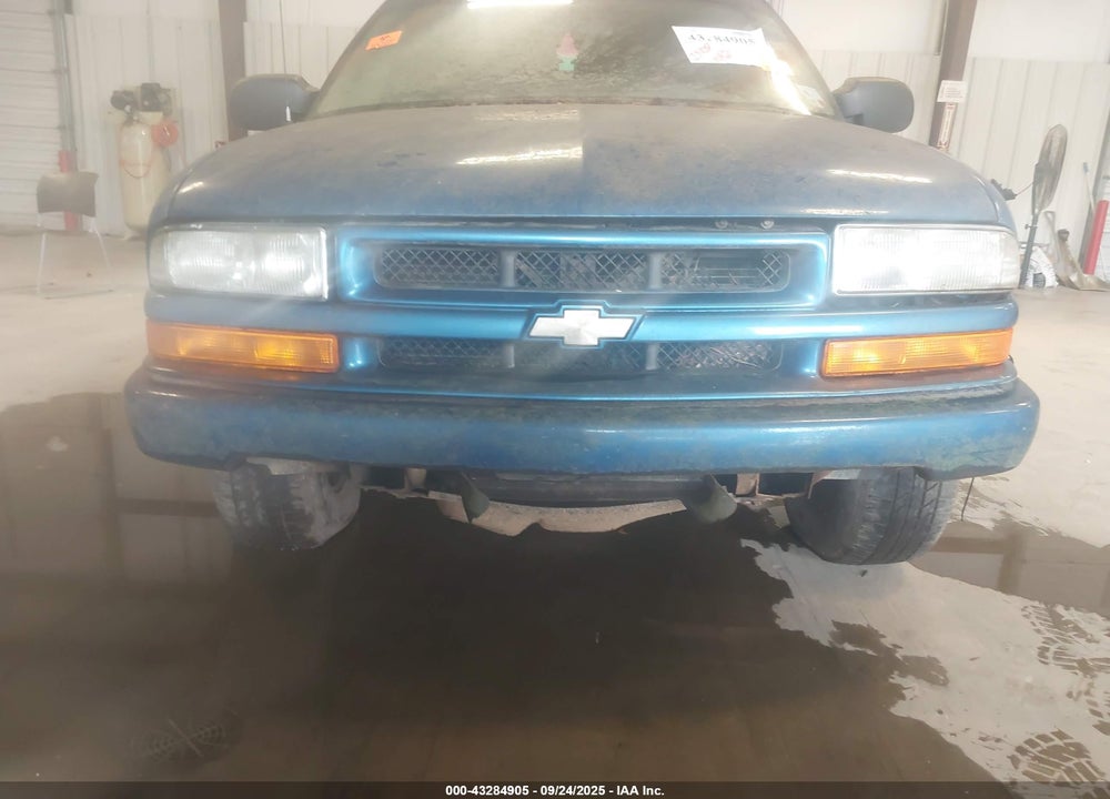 2001 CHEVROLET BLAZER XTREME VIN: 1GNCS18W71K228533