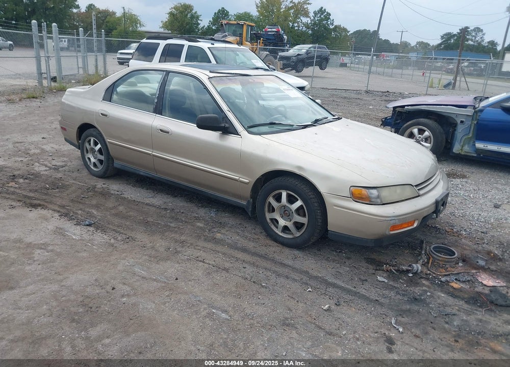 1994 HONDA ACCORD EX VIN: 1HGCD5663RA058512
