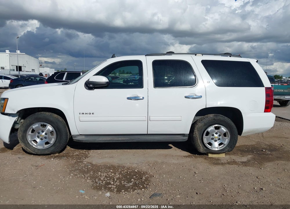 2012 CHEVROLET TAHOE VIN: 1GNSCBE02CR226696