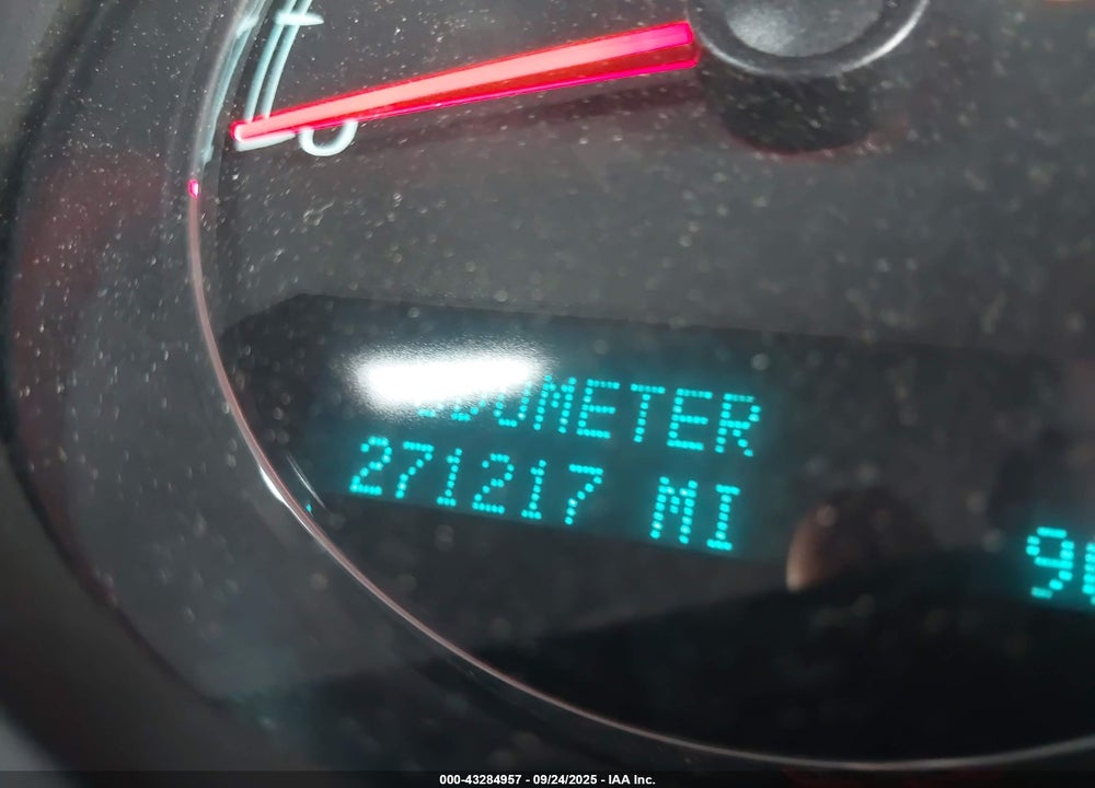 2012 CHEVROLET TAHOE VIN: 1GNSCBE02CR226696