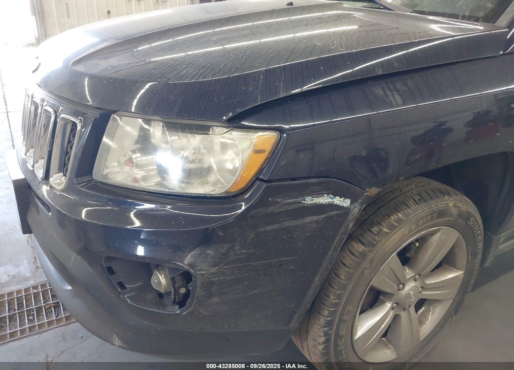 2013 JEEP COMPASS VIN: 1C4NJDEB5DD261661