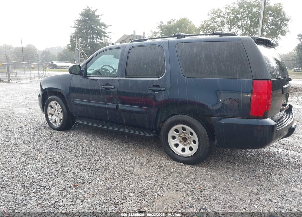 2007 GMC YUKON VIN: 1GKFC13087R100070