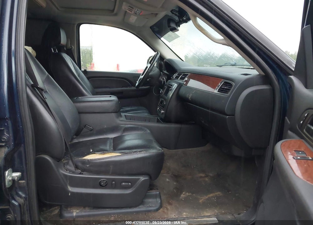 2007 GMC YUKON VIN: 1GKFC13087R100070