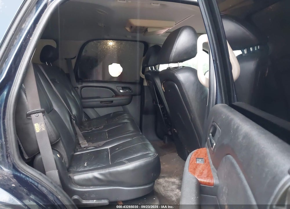 2007 GMC YUKON VIN: 1GKFC13087R100070