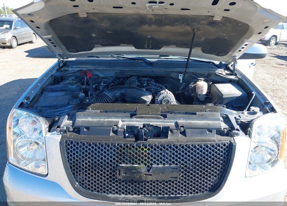 2012 GMC YUKON XL VIN: 1GKS2MEF1CR155409