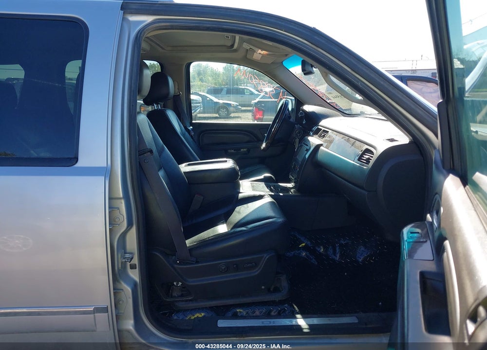 2012 GMC YUKON XL VIN: 1GKS2MEF1CR155409