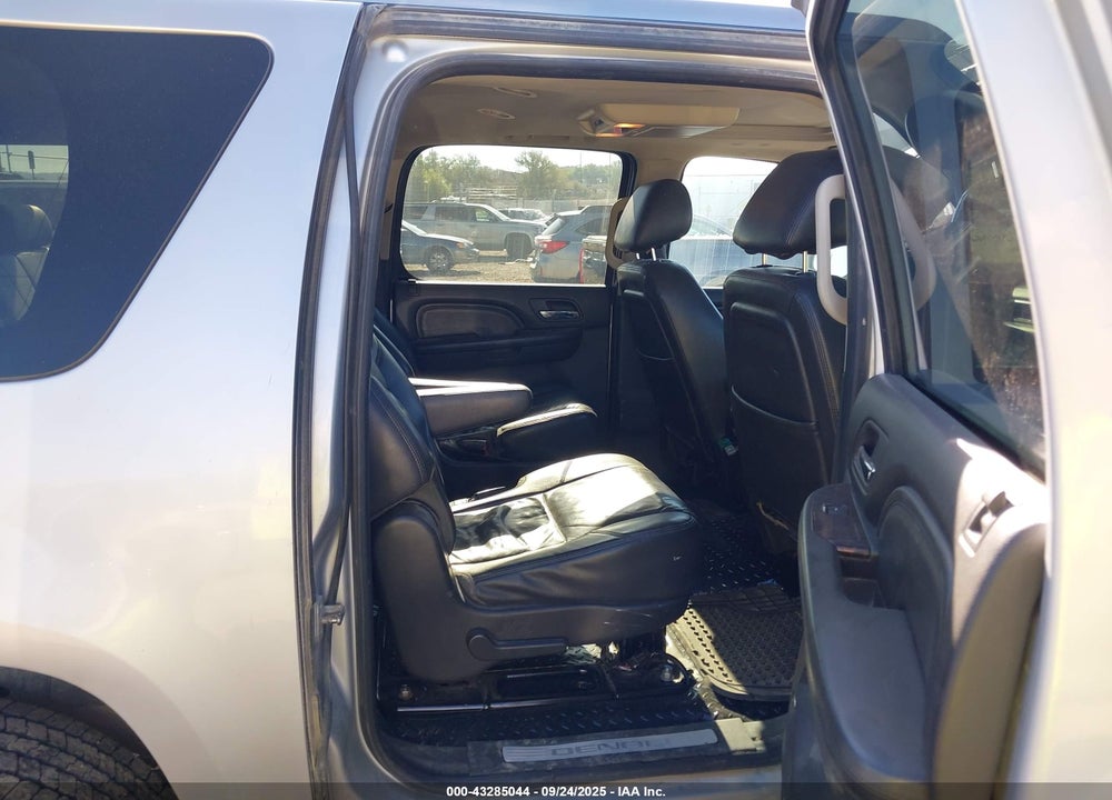 2012 GMC YUKON XL VIN: 1GKS2MEF1CR155409