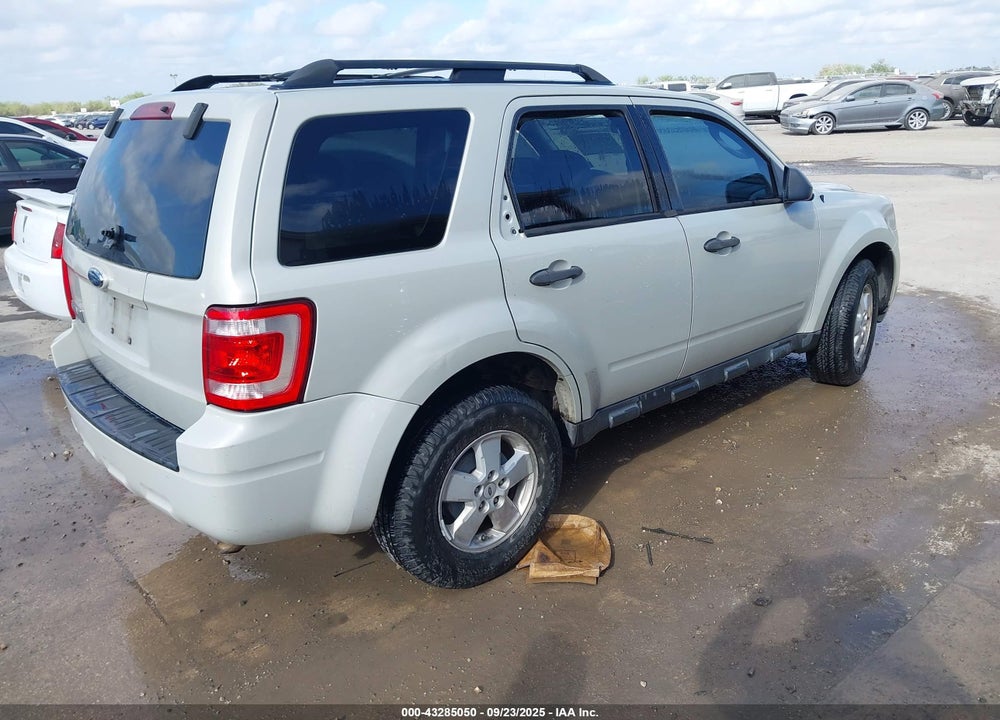 2009 FORD ESCAPE XLT VIN: 1FMCU03759KA08523