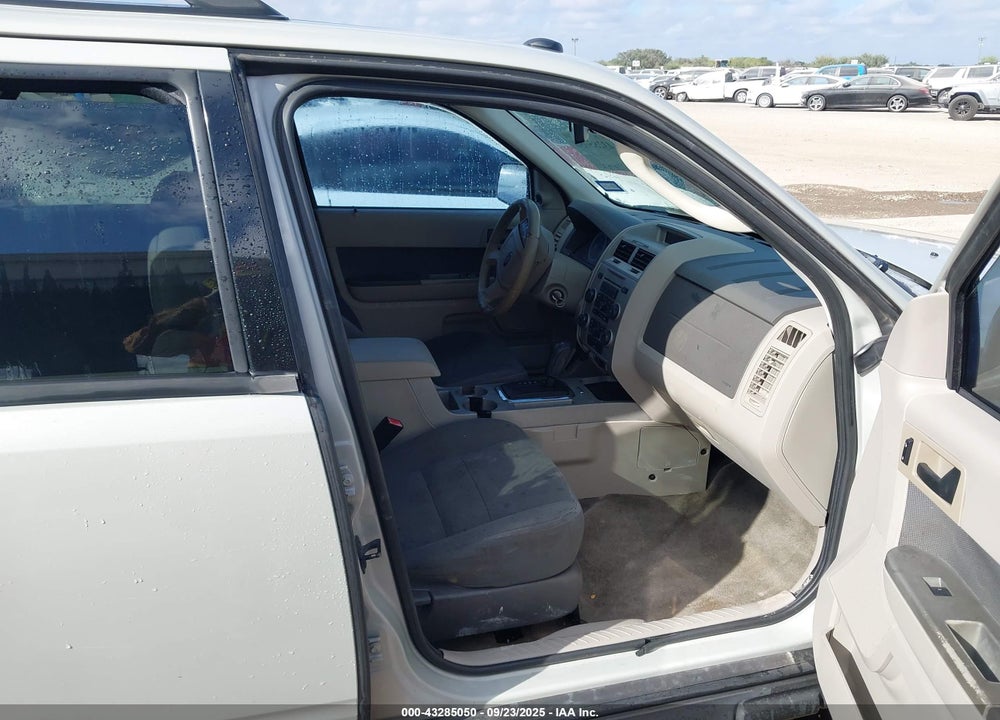 2009 FORD ESCAPE XLT VIN: 1FMCU03759KA08523